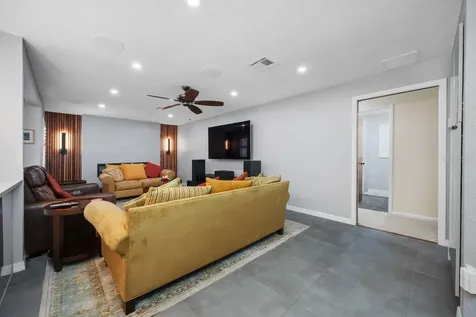 2827 Pheasant Run Clearwater FL 33759