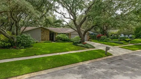 2827 Pheasant Run Clearwater FL 33759