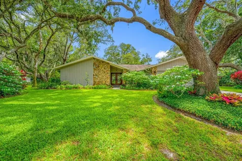 2827 Pheasant Run Clearwater FL 33759