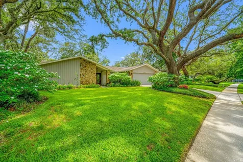 2827 Pheasant Run Clearwater FL 33759
