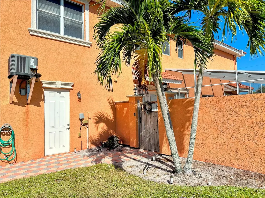 2119 & 2125 Montclair Drive Sarasota FL 34231