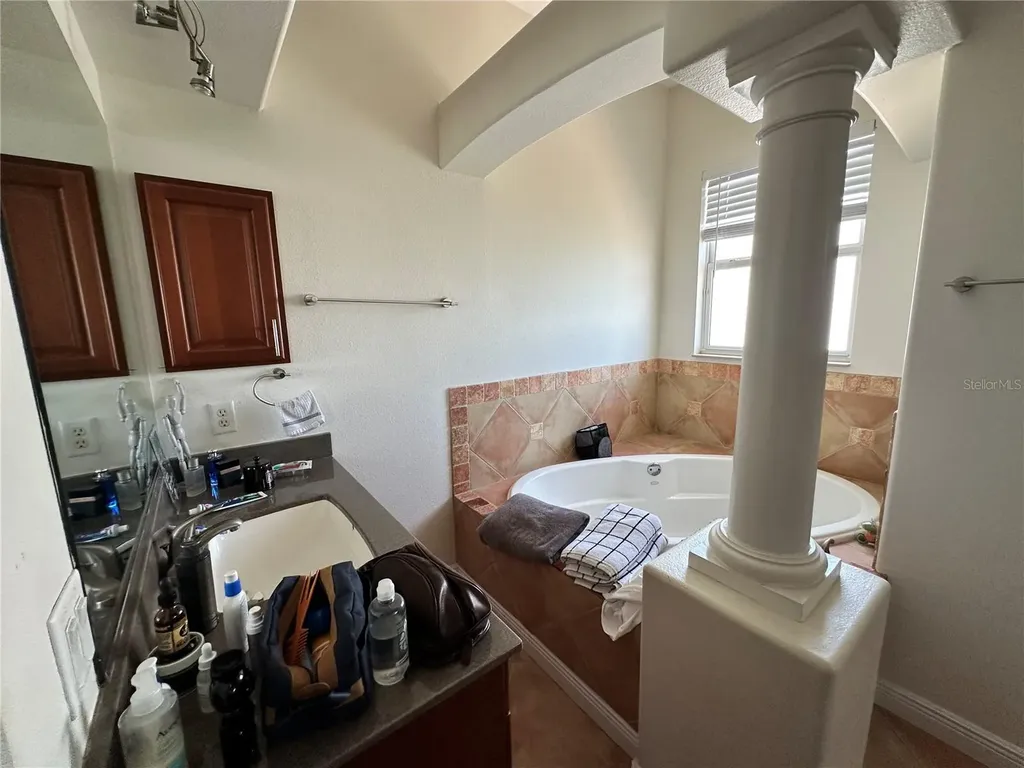2119 & 2125 Montclair Drive Sarasota FL 34231