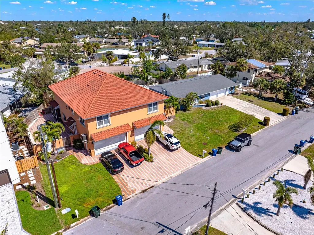 2119 & 2125 Montclair Drive Sarasota FL 34231