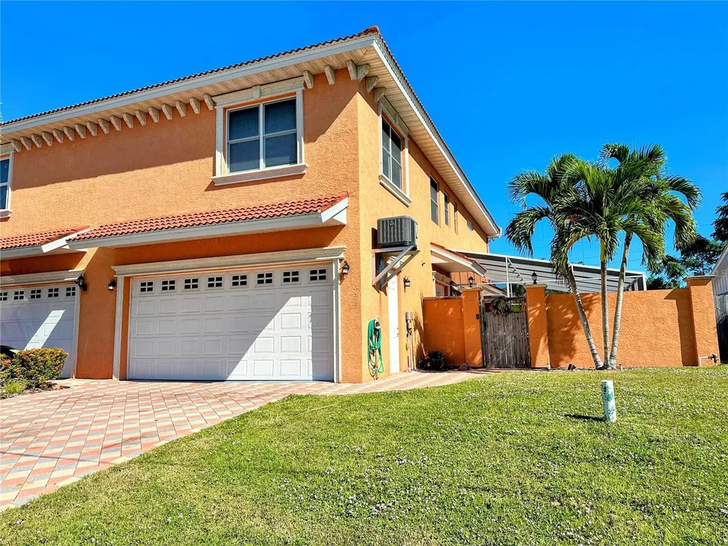 2119 & 2125 Montclair Drive Sarasota FL 34231
