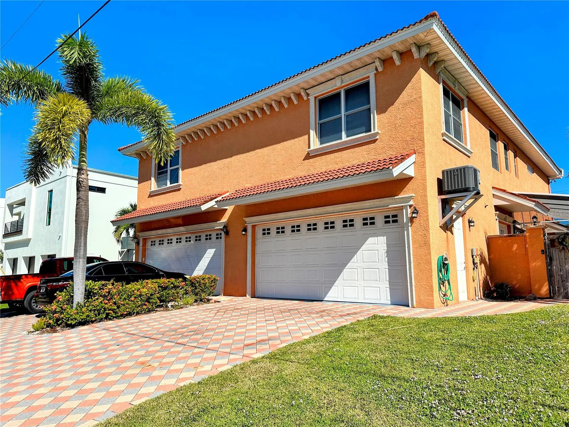 2119 & 2125 Montclair Drive Sarasota FL 34231