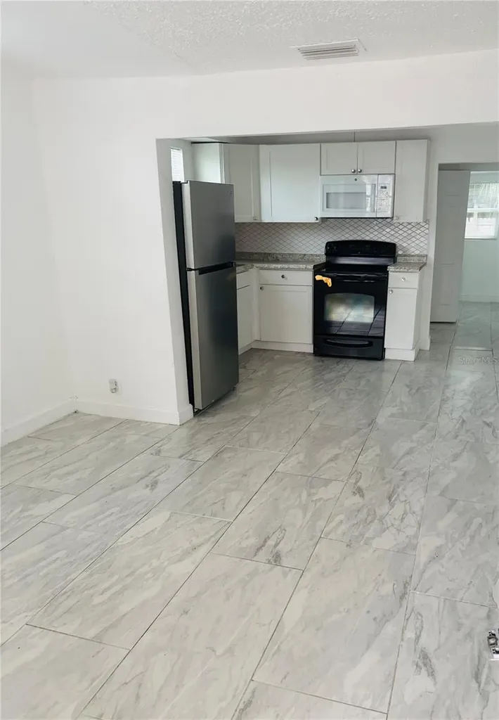 2116 W Pine Street Tampa FL 33607