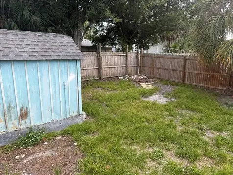 2116 W Pine Street Tampa FL 33607