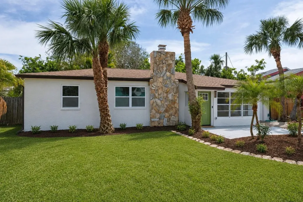 108 5th Street Belleair Beach FL 33786