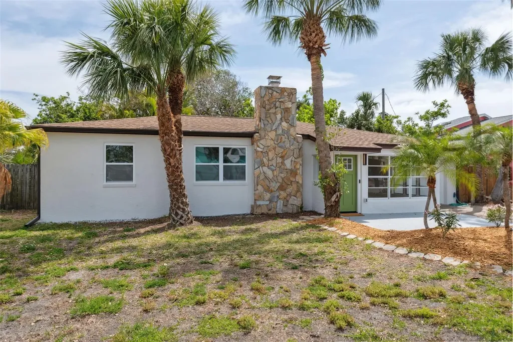 108 5th Street Belleair Beach FL 33786