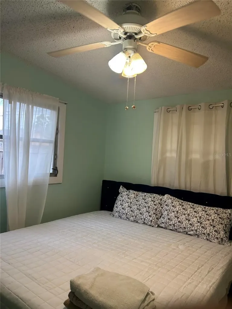 5401 96th Avenue N Pinellas Park FL 33782