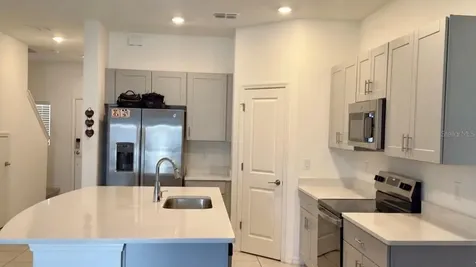 2994 Canary Avenue Davenport FL 33837