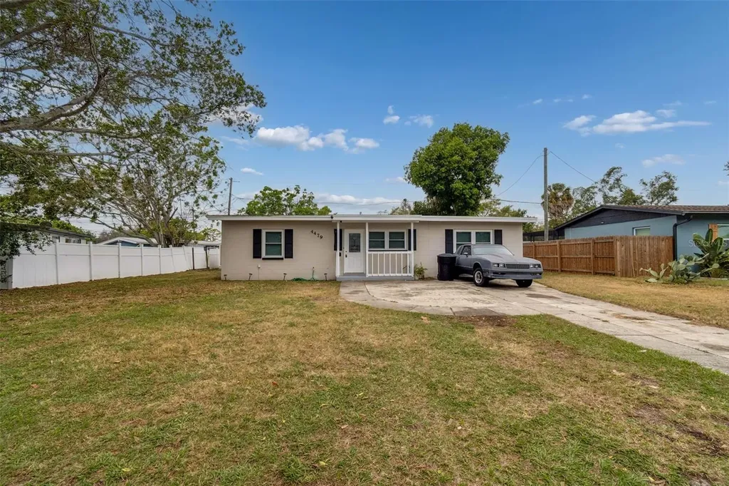 4479 Porpoise Drive SE St Petersburg FL 33705