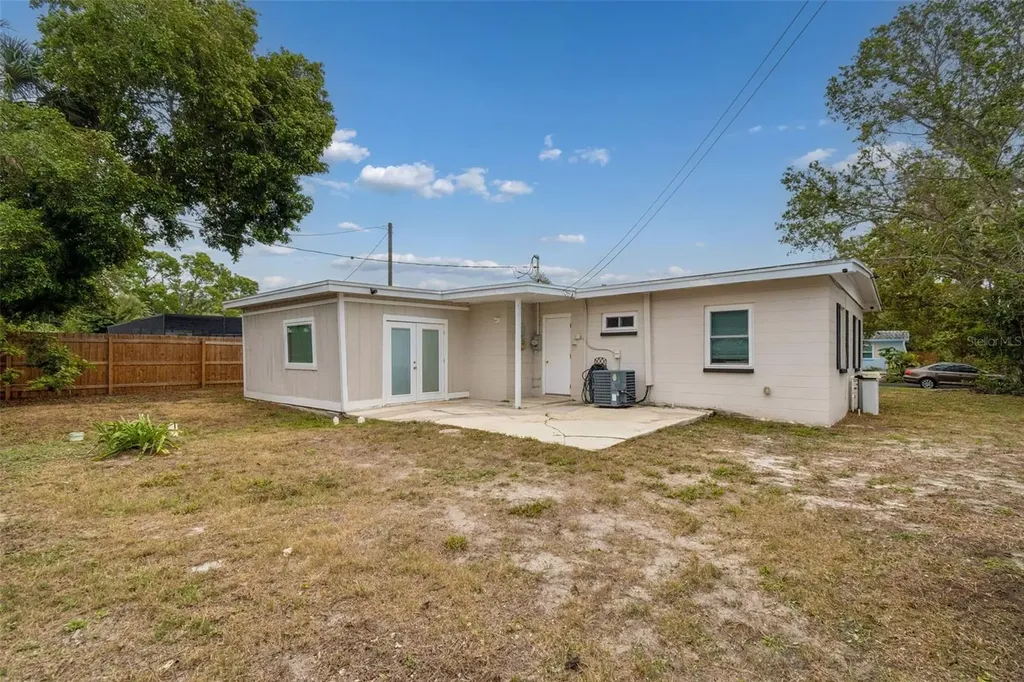 4479 Porpoise Drive SE St Petersburg FL 33705