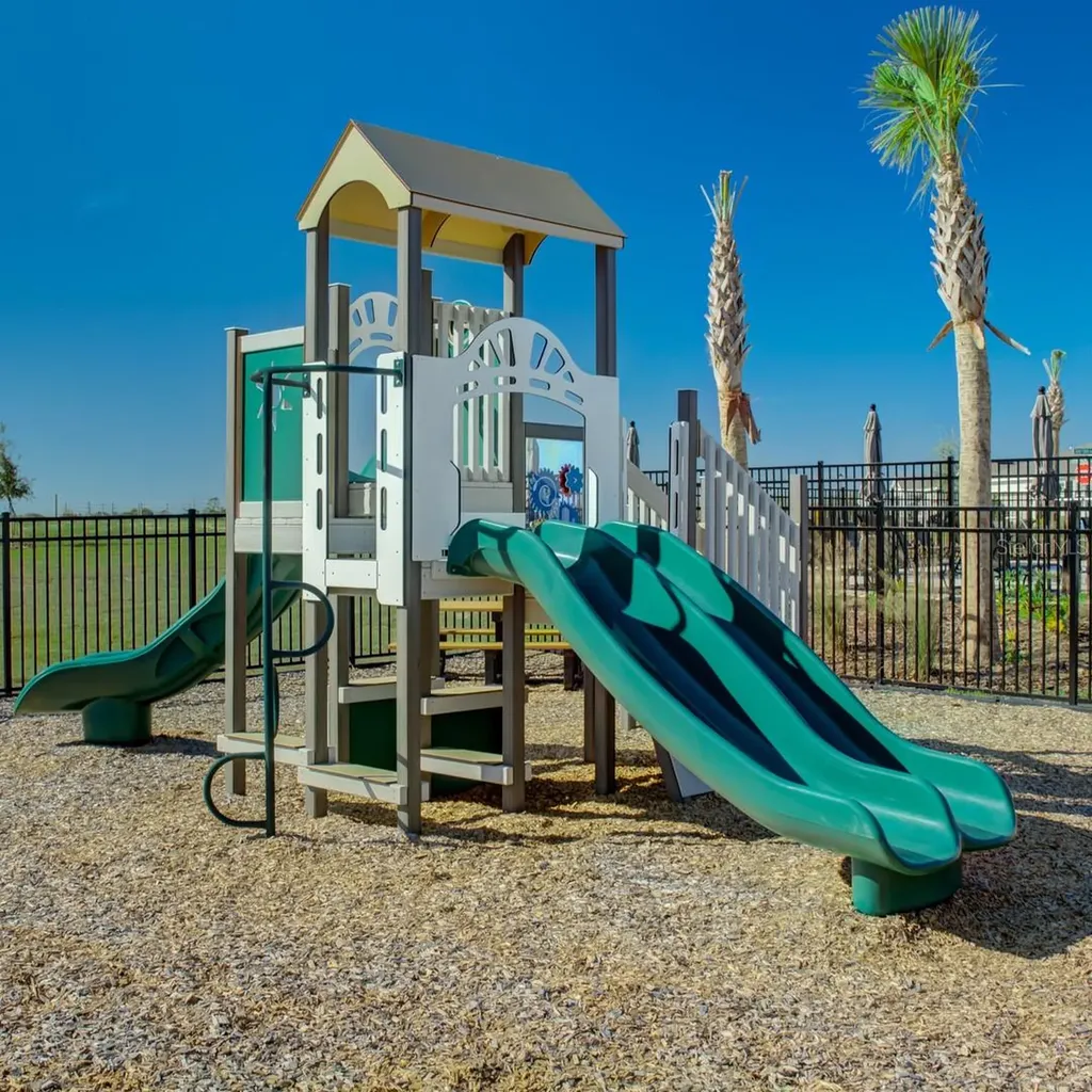 9194 Harris Hawk Drive Leesburg FL 34788