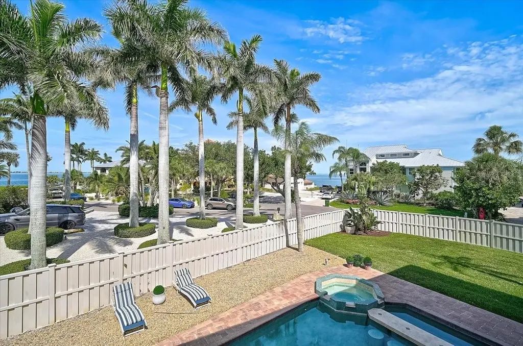320 Ringling Point Drive Sarasota FL 34234