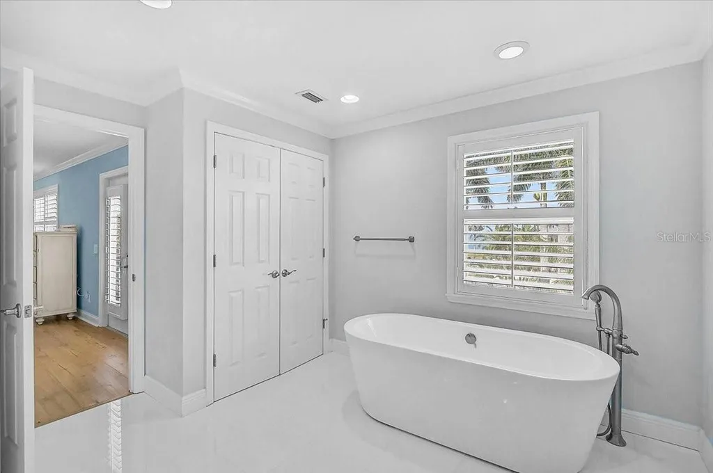 320 Ringling Point Drive Sarasota FL 34234