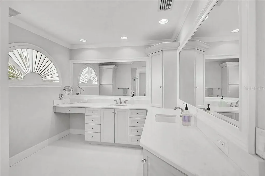 320 Ringling Point Drive Sarasota FL 34234