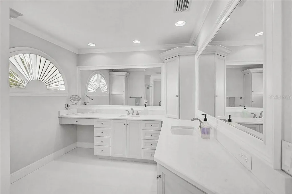 320 Ringling Point Drive Sarasota FL 34234
