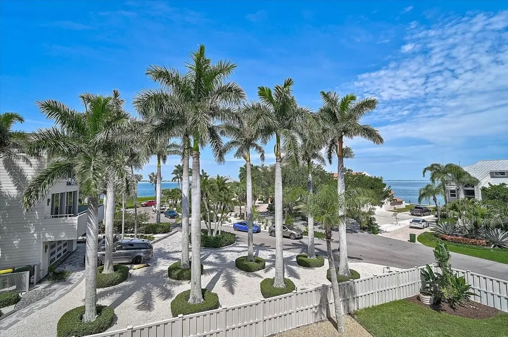 320 Ringling Point Drive Sarasota FL 34234
