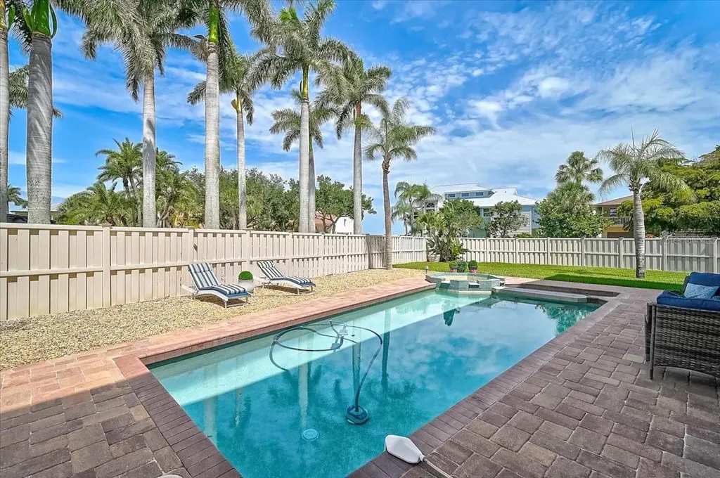 320 Ringling Point Drive Sarasota FL 34234