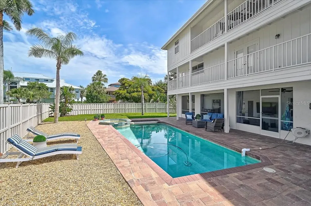 320 Ringling Point Drive Sarasota FL 34234