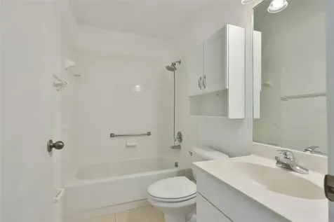 1001 Otter Mill Way Sun City Center FL 33573