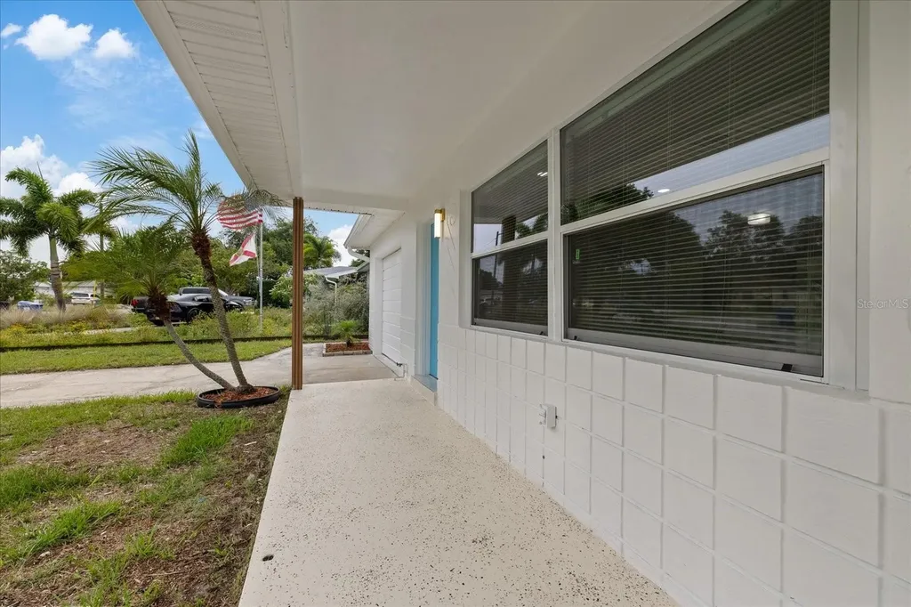 4347 16th Avenue N St Petersburg FL 33713