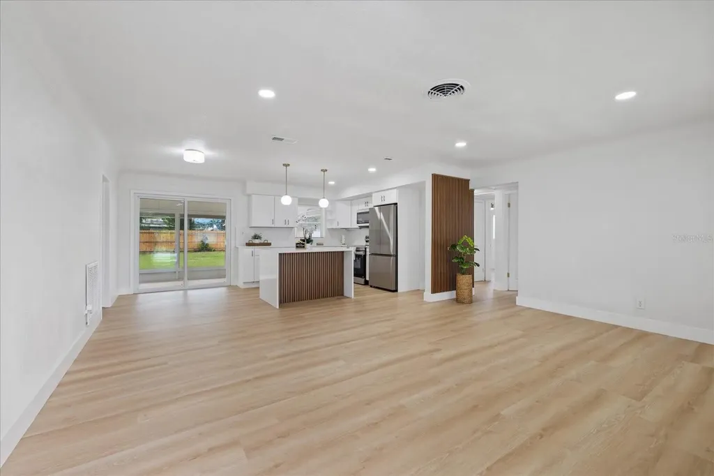 4347 16th Avenue N St Petersburg FL 33713