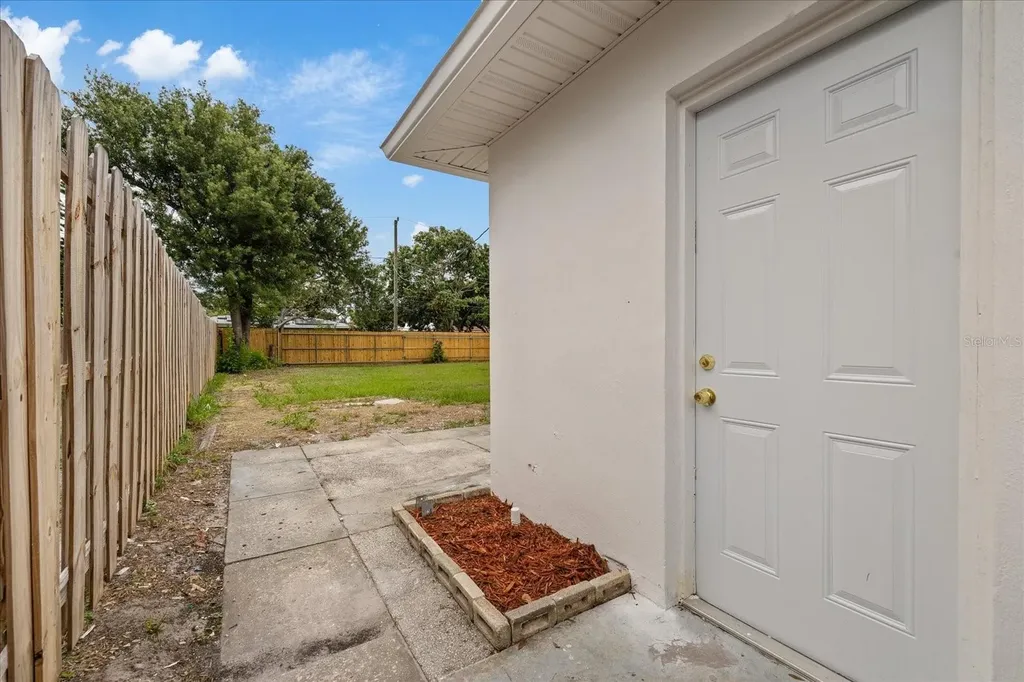 4347 16th Avenue N St Petersburg FL 33713