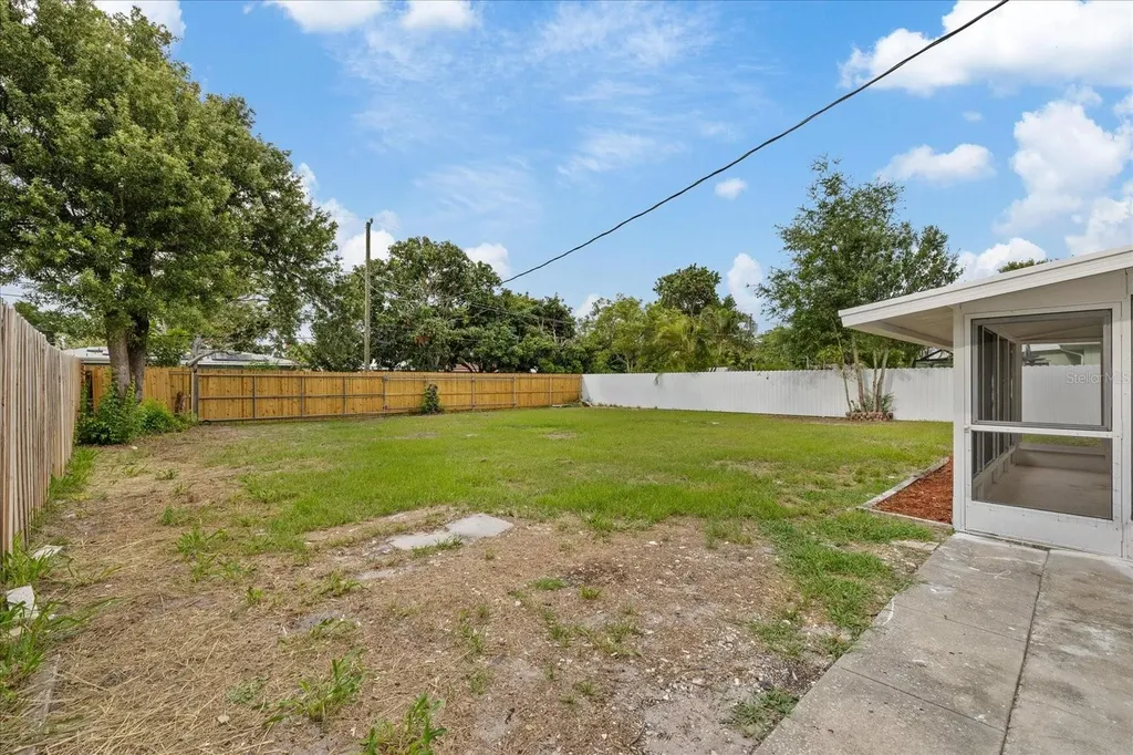 4347 16th Avenue N St Petersburg FL 33713