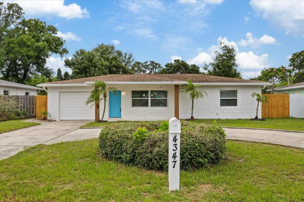 4347 16th Avenue N St Petersburg FL 33713