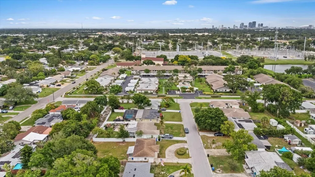 4347 16th Avenue N St Petersburg FL 33713