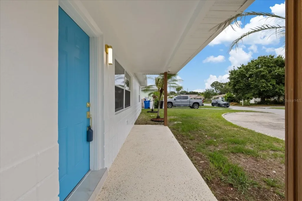 4347 16th Avenue N St Petersburg FL 33713