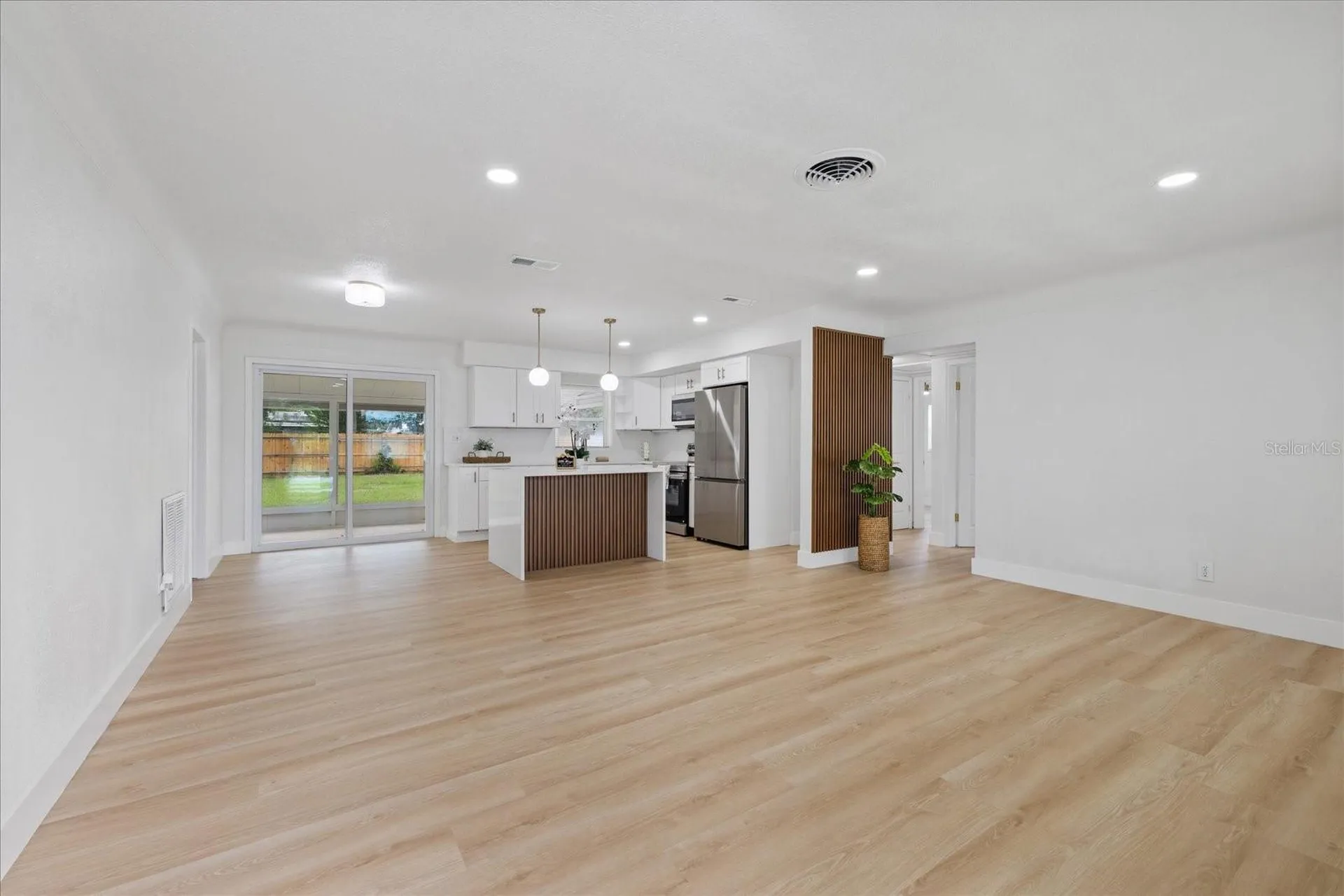 4347 16th Avenue N St Petersburg FL 33713