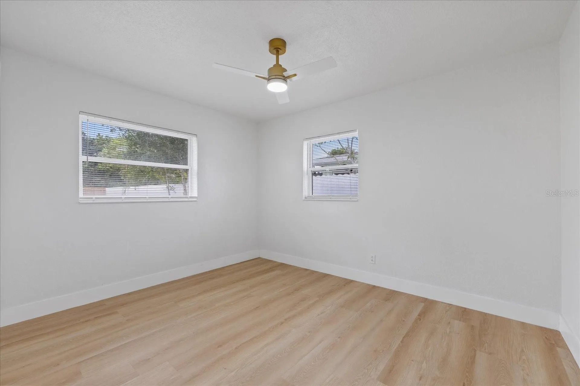 4347 16th Avenue N St Petersburg FL 33713