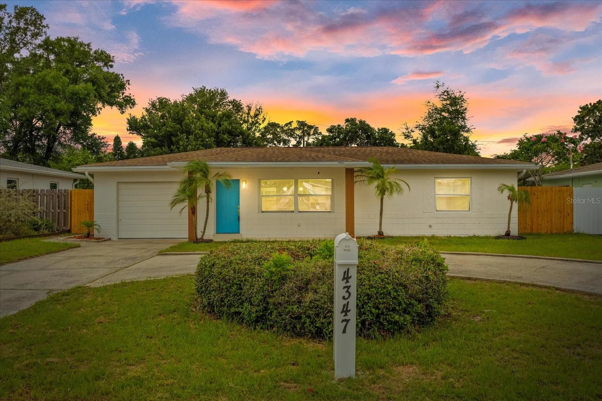 4347 16th Avenue N St Petersburg FL 33713