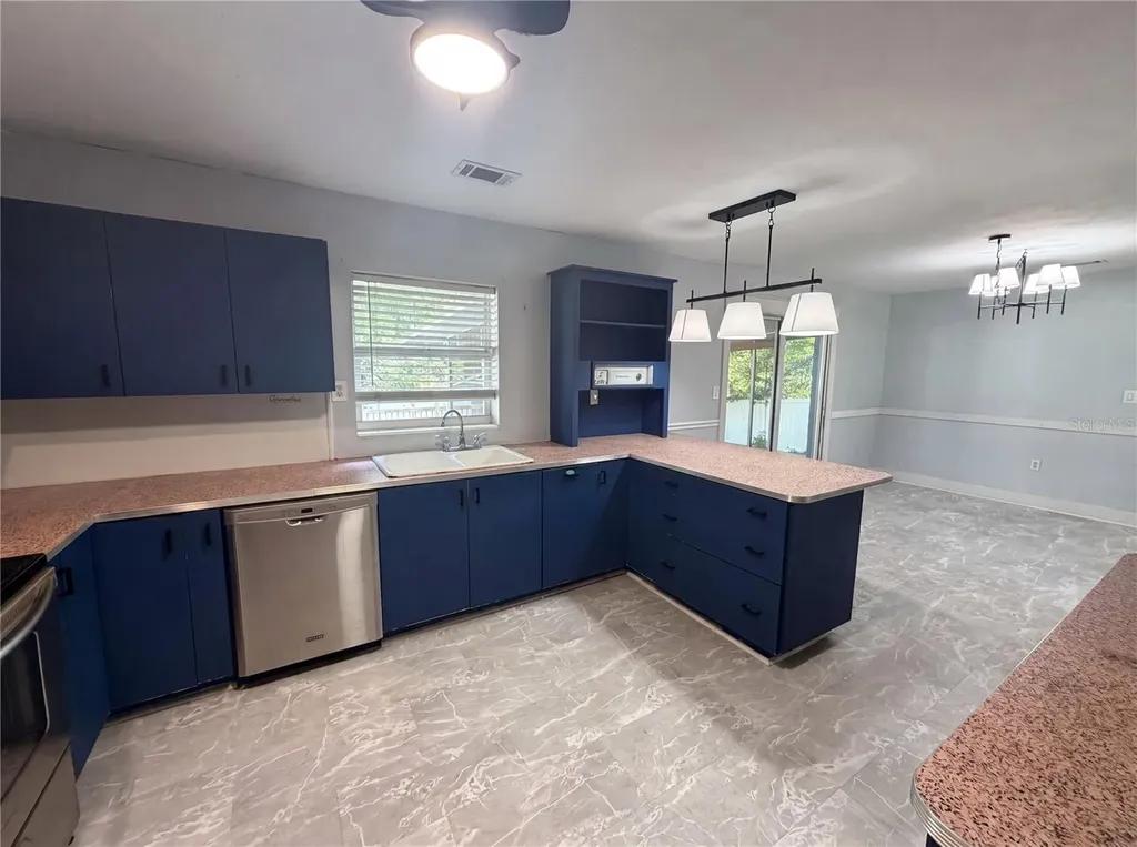 820 E Wisconsin Avenue Deland FL 32724