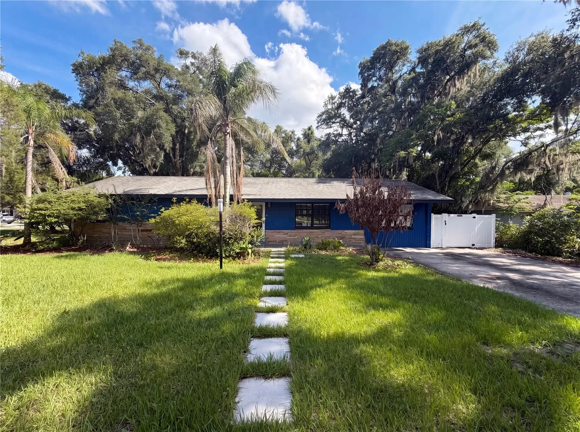 820 E Wisconsin Avenue Deland FL 32724