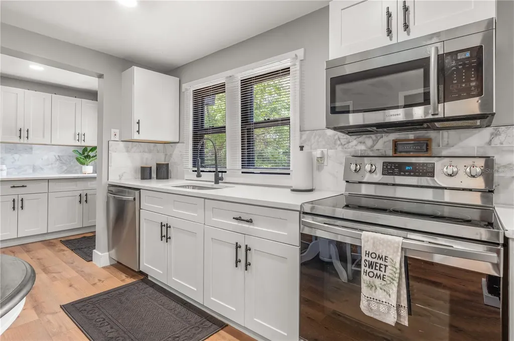 511 W Bartlett Street Deland FL 32720