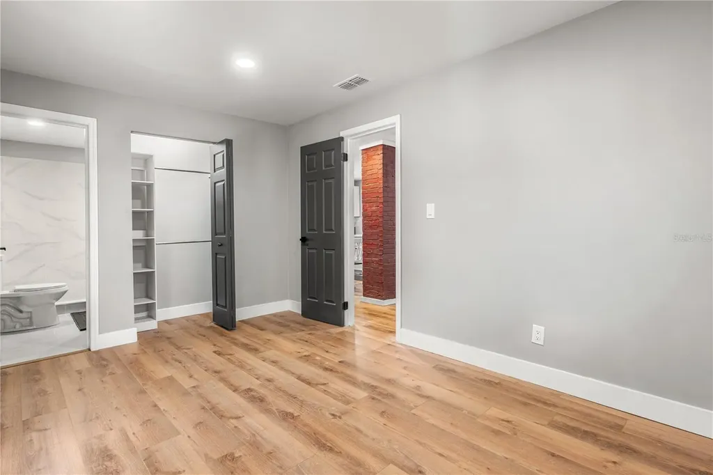 511 W Bartlett Street Deland FL 32720