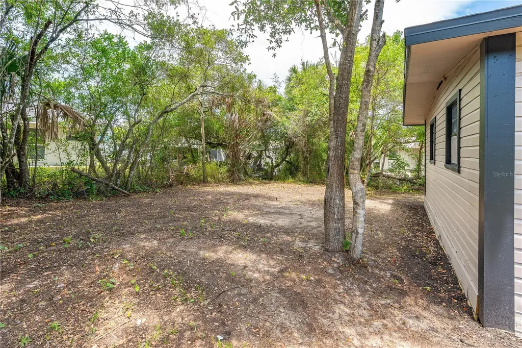 511 W Bartlett Street Deland FL 32720