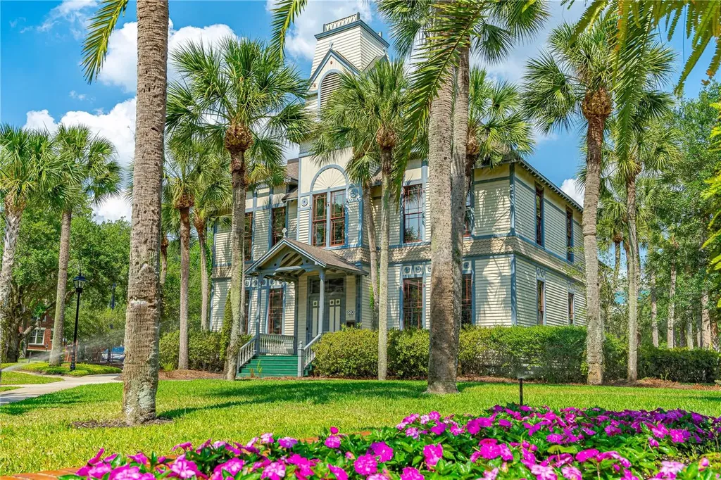 511 W Bartlett Street Deland FL 32720