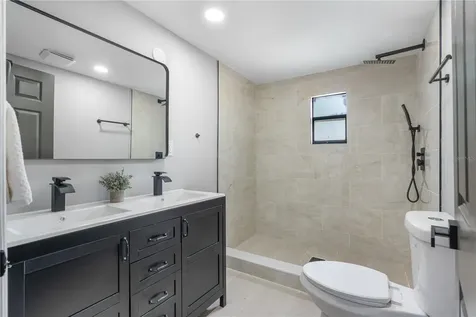 511 W Bartlett Street Deland FL 32720
