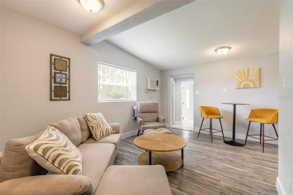 305 Elsie Avenue Daytona Beach FL 32117