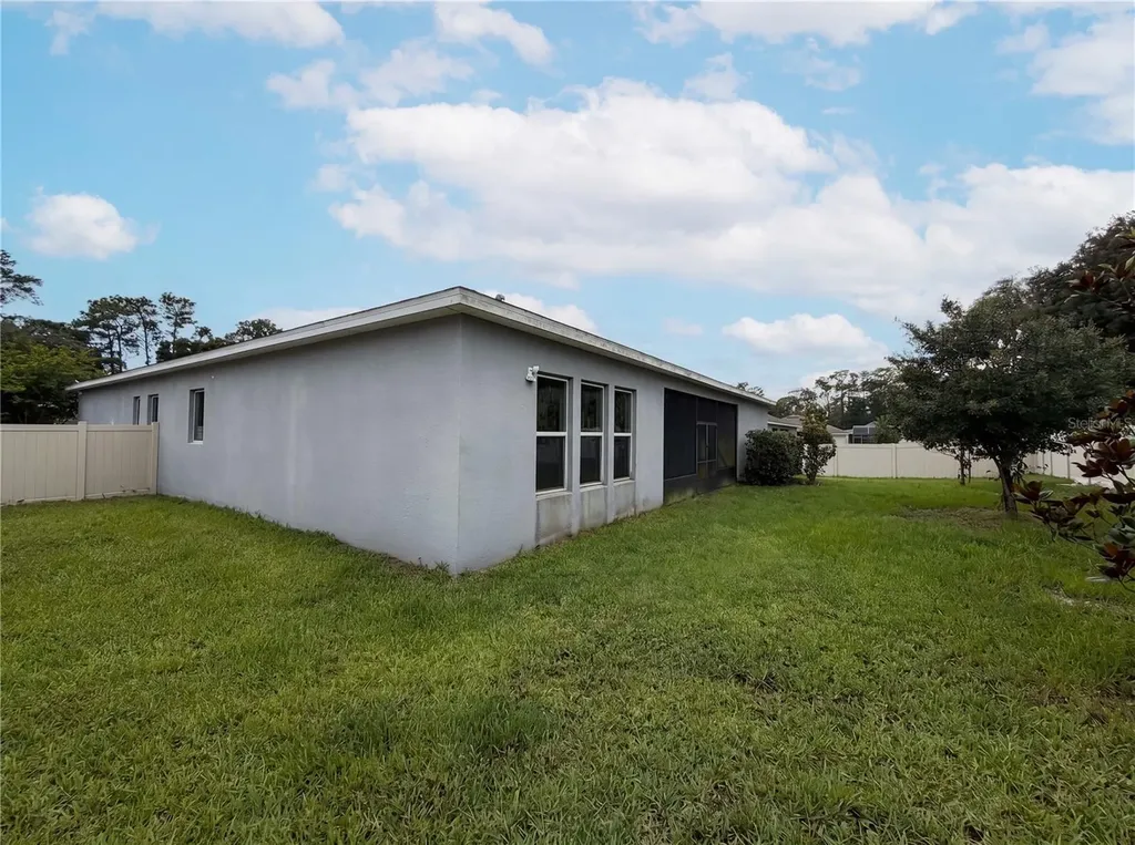 432 Nowell Loop Deland FL 32724