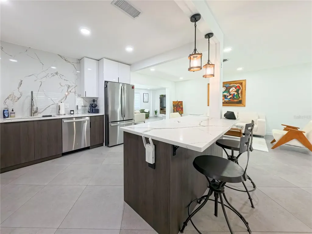 1446 Admiral Woodson Lane Clearwater FL 33755