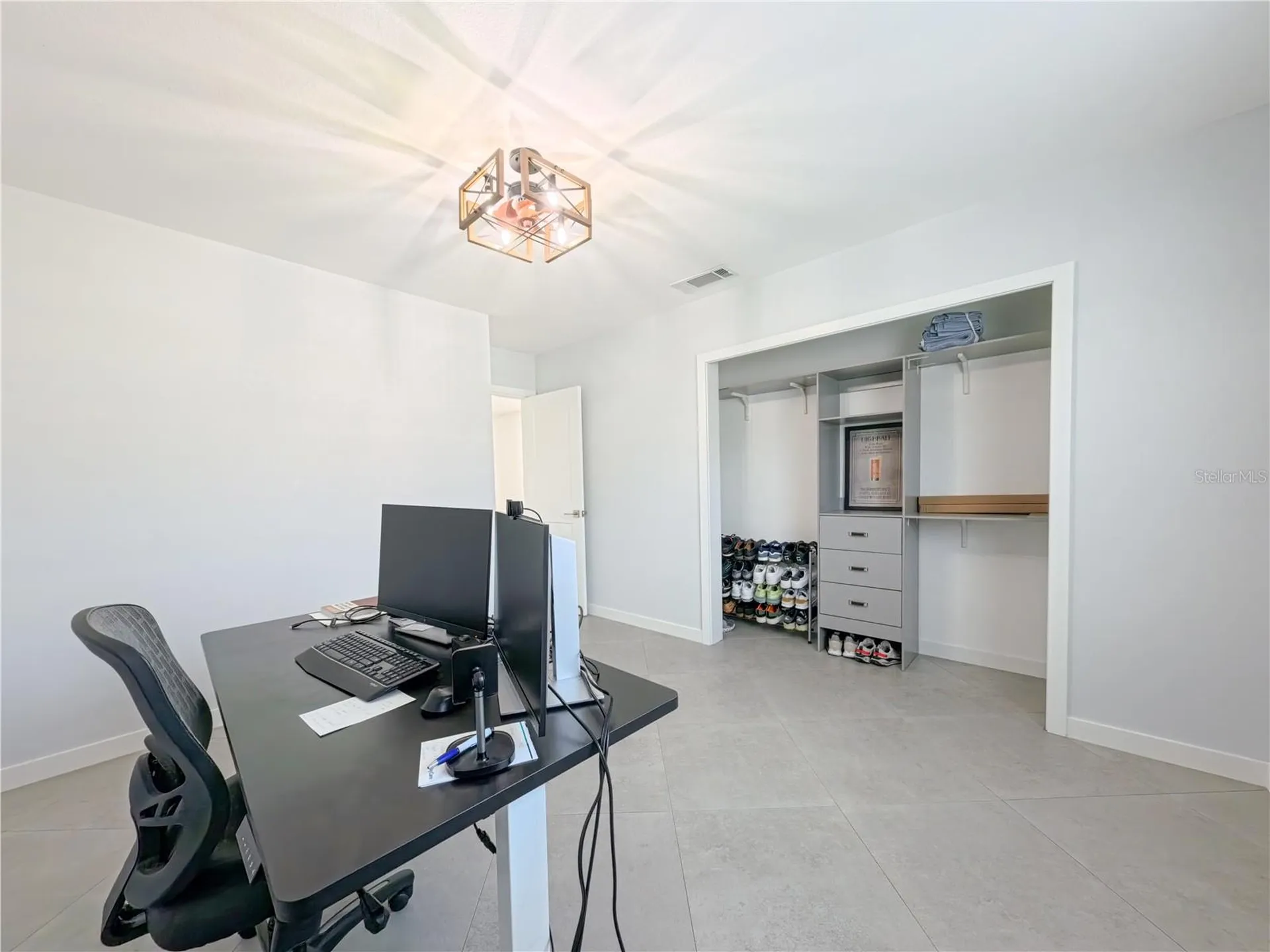 1446 Admiral Woodson Lane Clearwater FL 33755