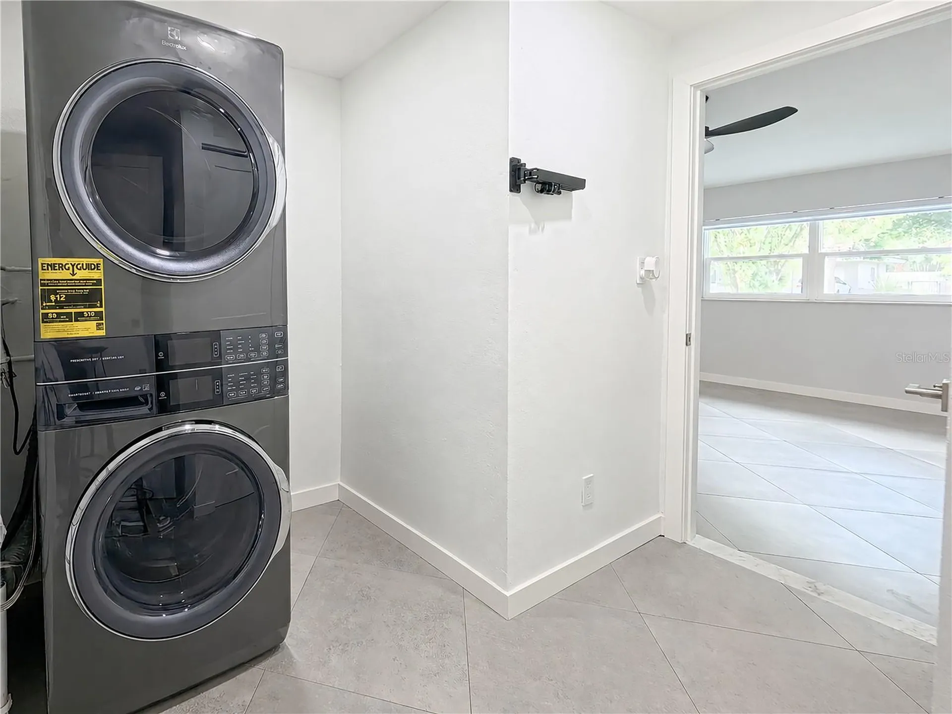 1446 Admiral Woodson Lane Clearwater FL 33755