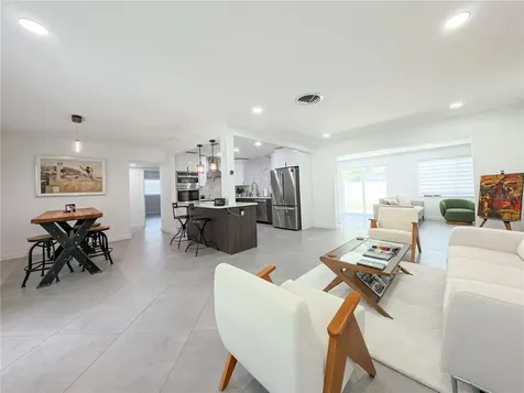 1446 Admiral Woodson Lane Clearwater FL 33755