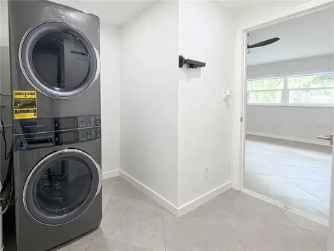 1446 Admiral Woodson Lane Clearwater FL 33755
